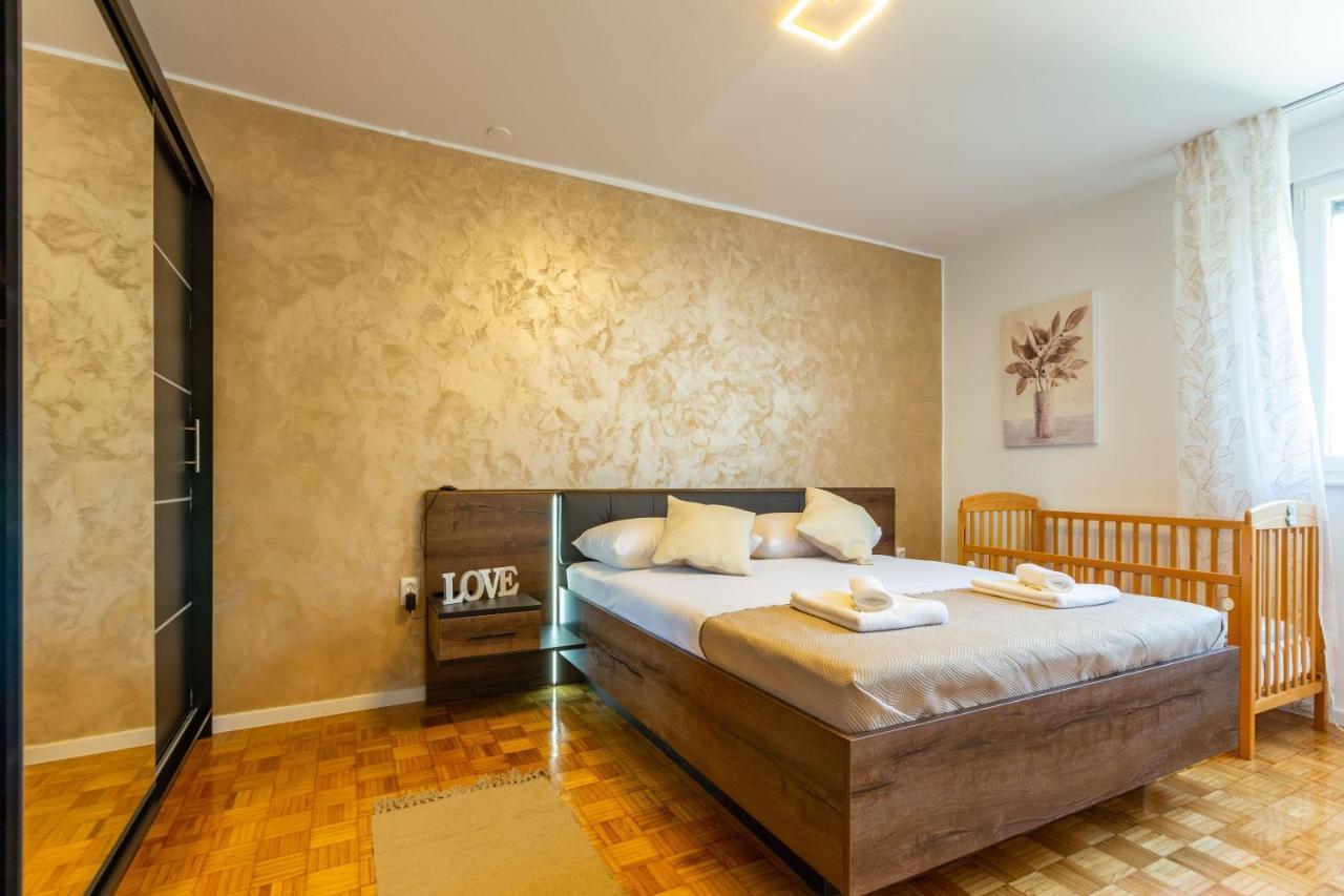 זאדאר Apolon 2Bdr Apartment With Balcony מראה חיצוני תמונה