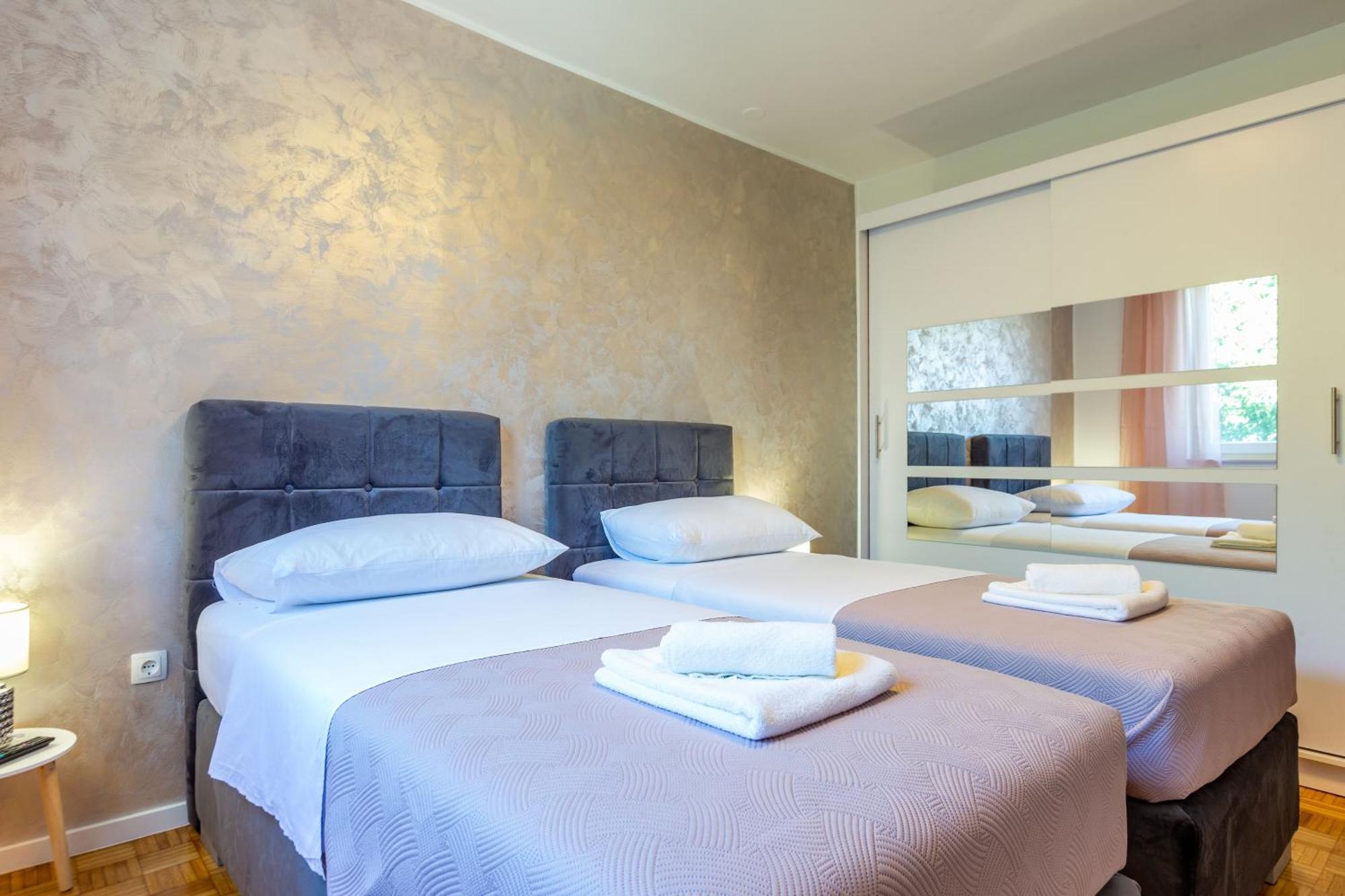זאדאר Apolon 2Bdr Apartment With Balcony מראה חיצוני תמונה