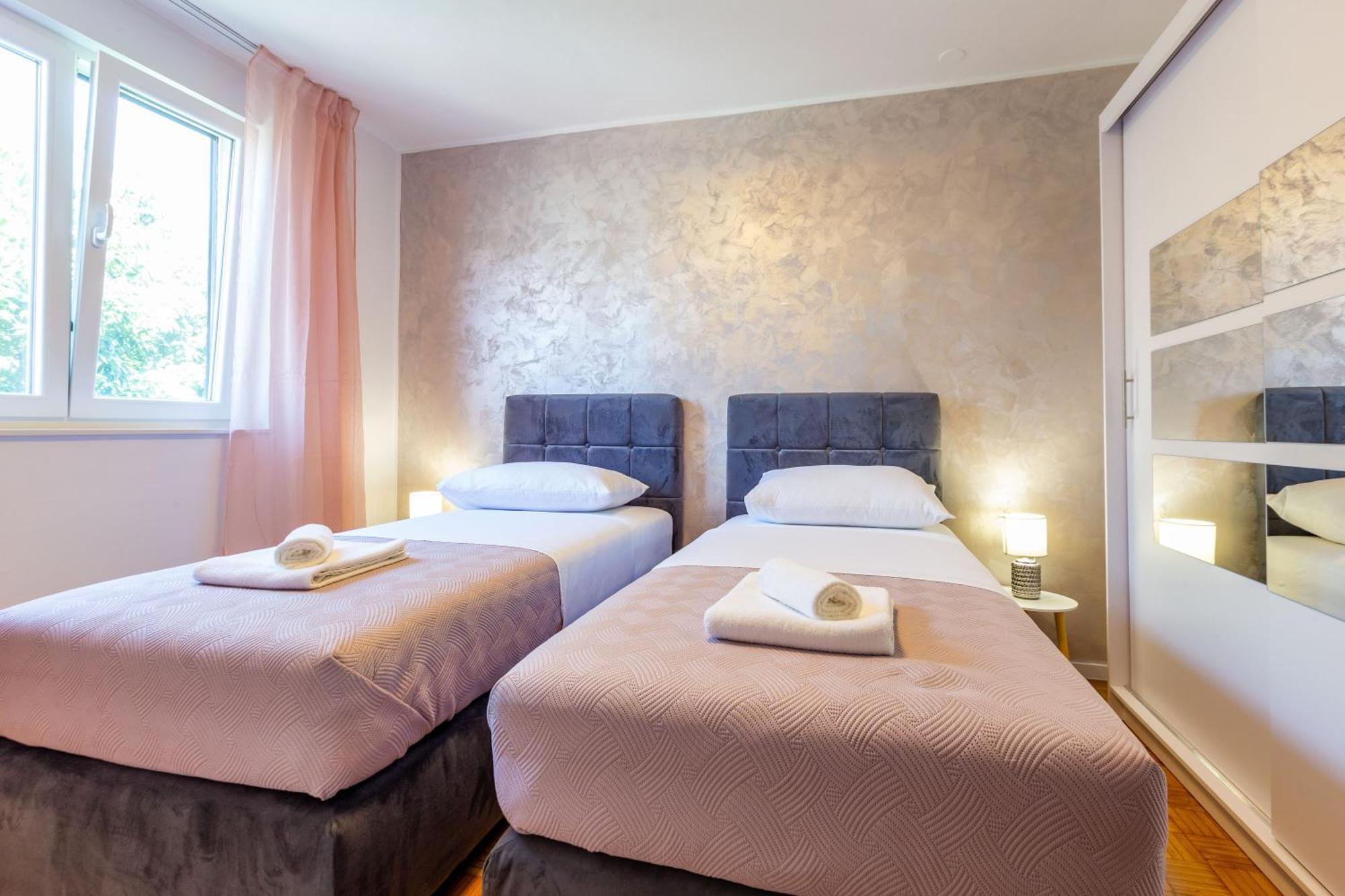 זאדאר Apolon 2Bdr Apartment With Balcony מראה חיצוני תמונה