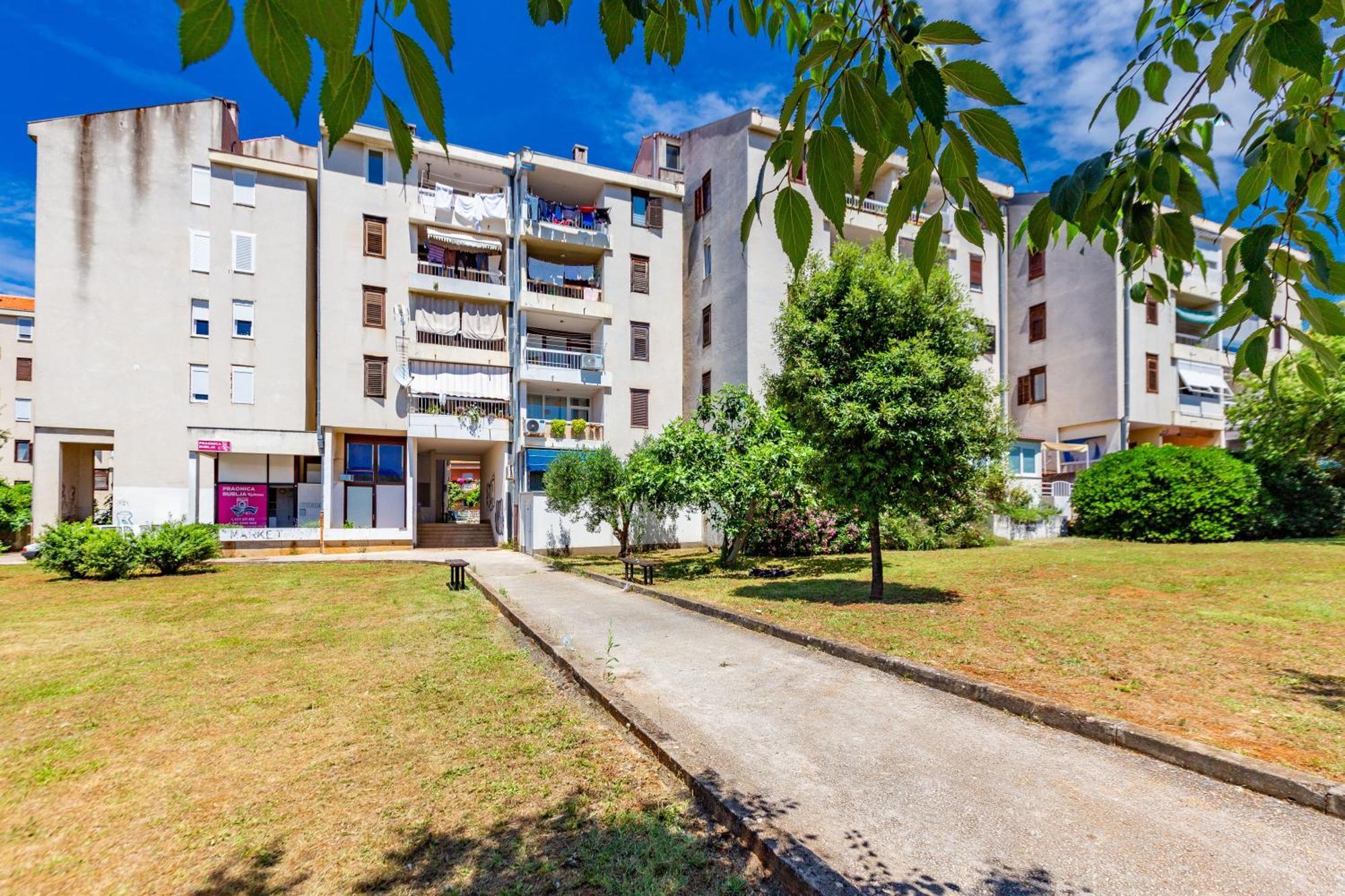 זאדאר Apolon 2Bdr Apartment With Balcony מראה חיצוני תמונה